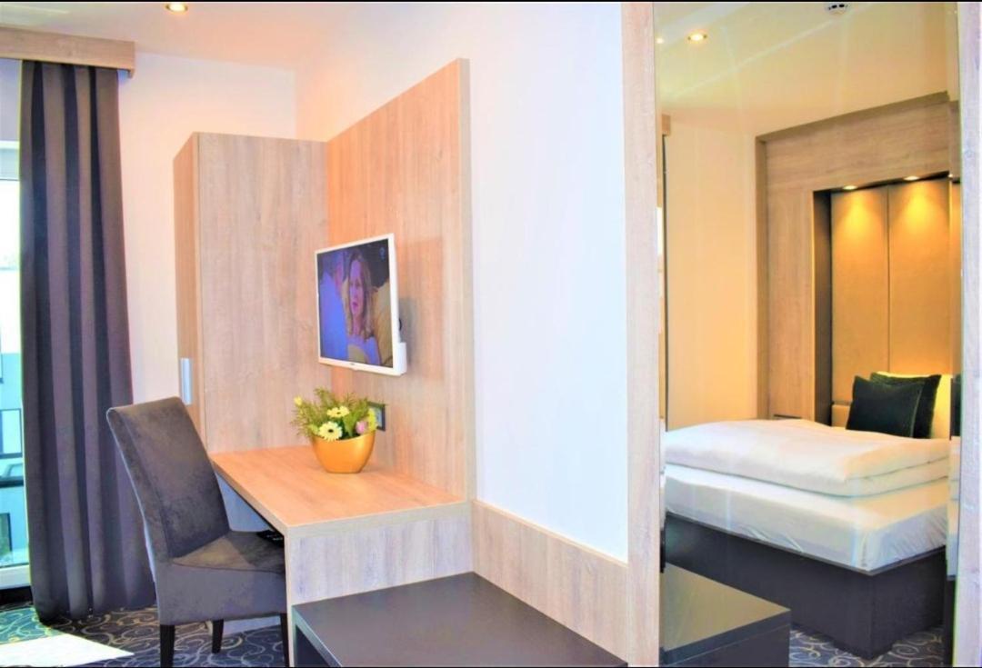 Hotel Business Bay Das Ehemalige Staycation Hotel Sindelfingen Eksteriør bilde